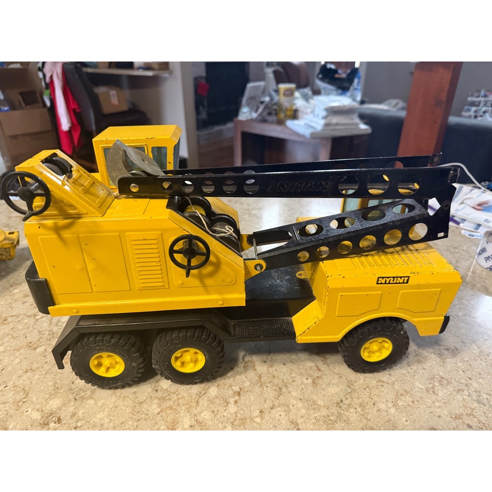 Vintage Nylint Michigan Shovel Crane Pressed Steel‎ Toy Truck Yellow Made in USA